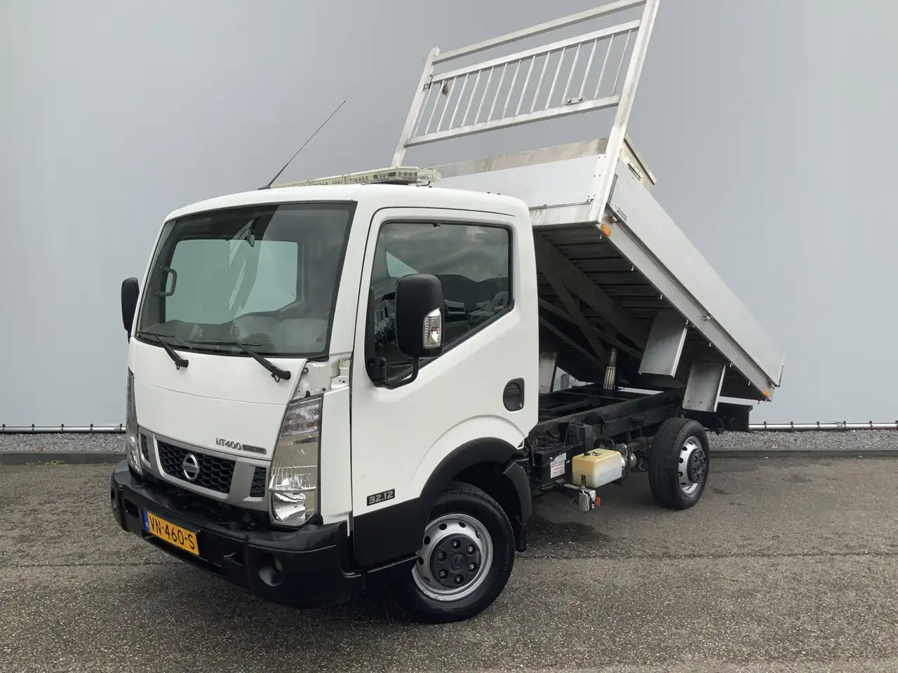Nissan NT400 32.12 2.5 dCi 250 Kipper Trekhaak 2000 kg 3 - قلاب صغير: صور 1 Nissan NT400 32.12 2.5 dCi 250 Kipper Trekhaak 2000 kg 3 - قلاب صغير: صور 1