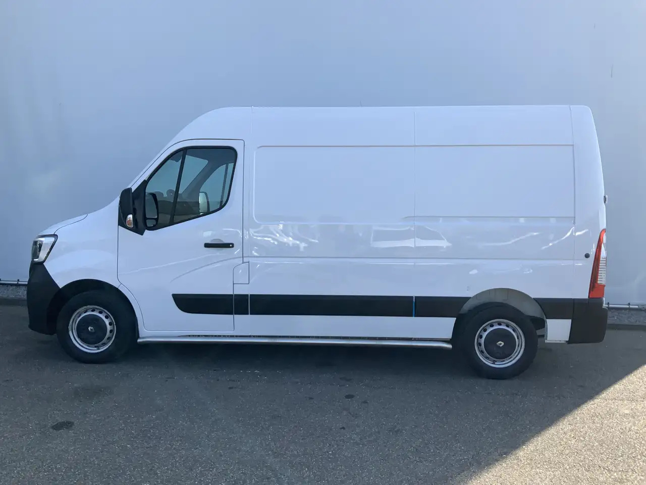 Renault Master T35 2.3 dCi 135 L2H2 Airco Cruise Navi Side Bar Ca - فان: صور 3 Renault Master T35 2.3 dCi 135 L2H2 Airco Cruise Navi Side Bar Ca - فان: صور 3