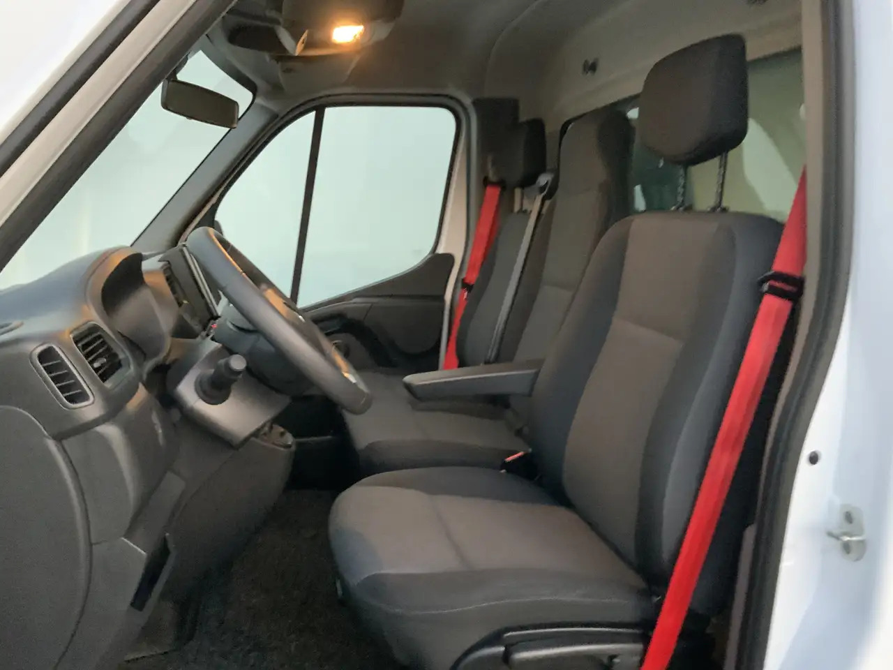 Renault Master T35 2.3 dCi 145 L3 Meubelbak&Klep Zijdeur Airco Cr - الشاحنات الصغيرة صندوق مغلق: صور 5 Renault Master T35 2.3 dCi 145 L3 Meubelbak&Klep Zijdeur Airco Cr - الشاحنات الصغيرة صندوق مغلق: صور 5