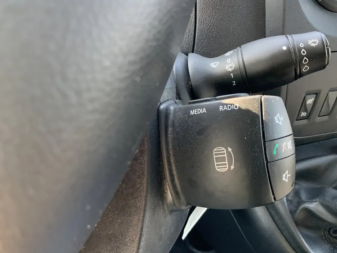 Renault Master T35 2.3 dCi L3H2 Maxi Koelauto Cruise 3 Zits Euro إيجار Renault Master T35 2.3 dCi L3H2 Maxi Koelauto Cruise 3 Zits Euro: صور 19