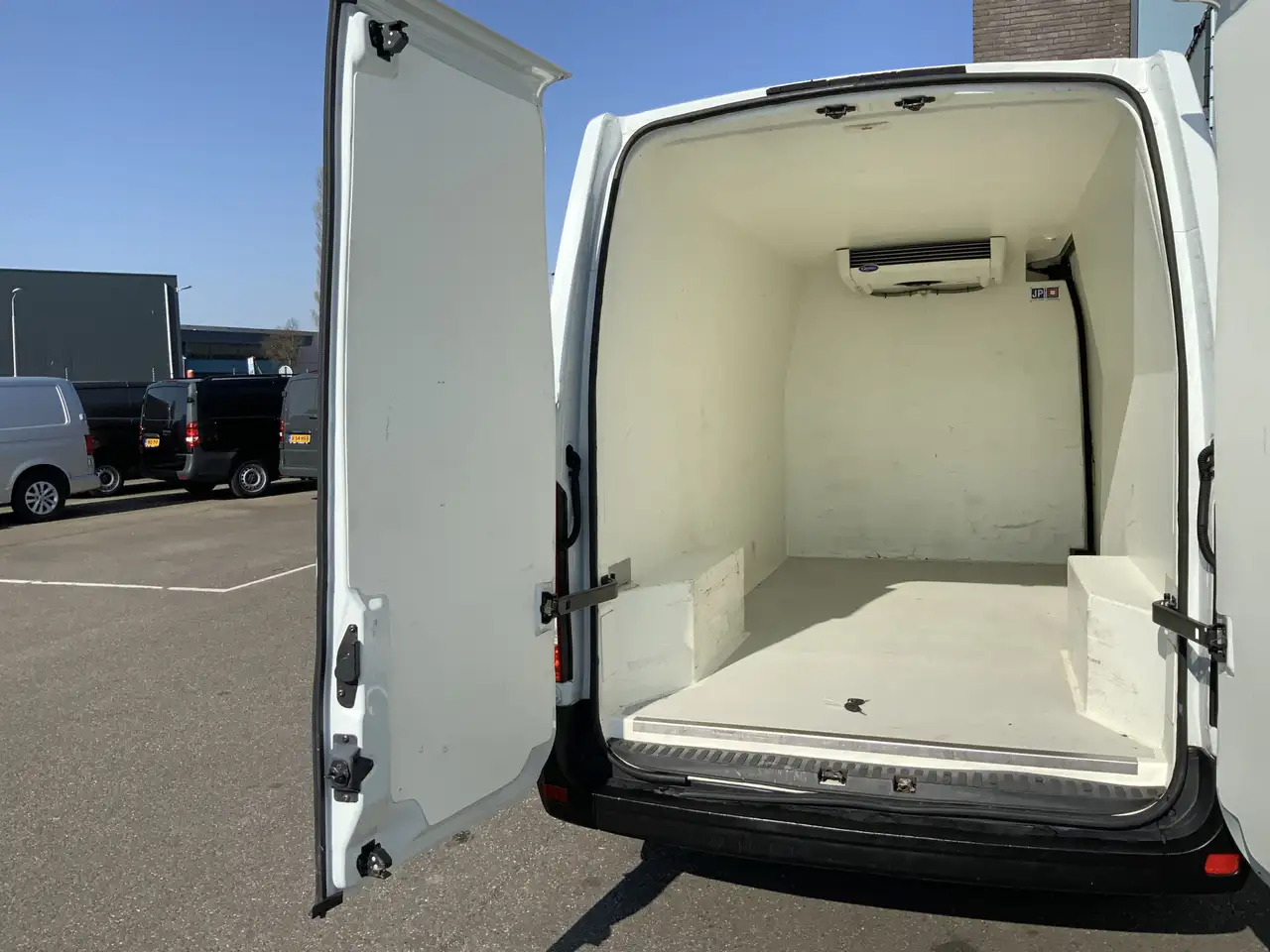 Renault Master T35 2.3 dCi L3H2 Maxi Koelauto Cruise 3 Zits Euro إيجار Renault Master T35 2.3 dCi L3H2 Maxi Koelauto Cruise 3 Zits Euro: صور 12