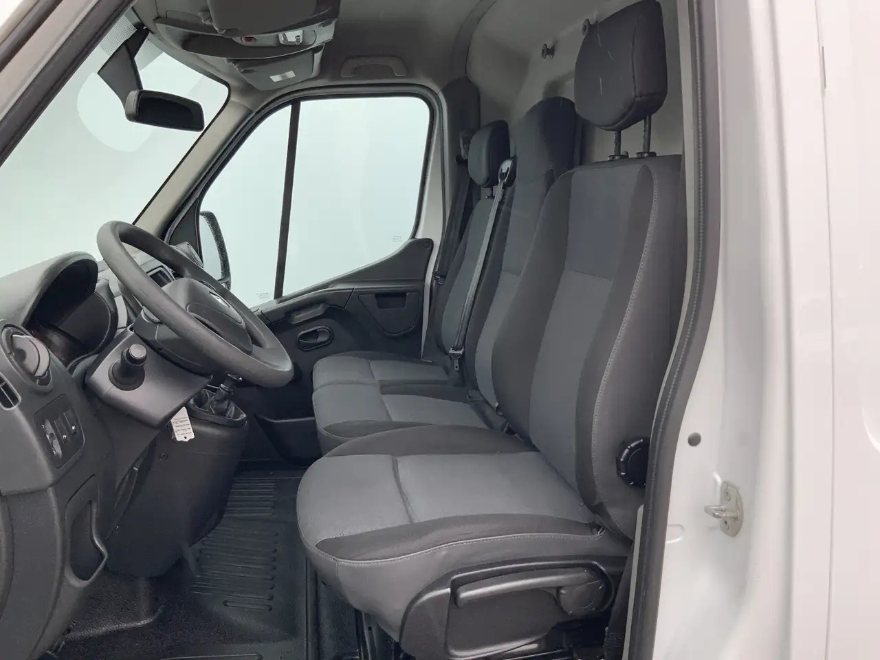 Renault Master T35 2.3 dCi L3H3 Maxi Airco Cruise 3 Zts Camera Eu - فان: صور 4 Renault Master T35 2.3 dCi L3H3 Maxi Airco Cruise 3 Zts Camera Eu - فان: صور 4