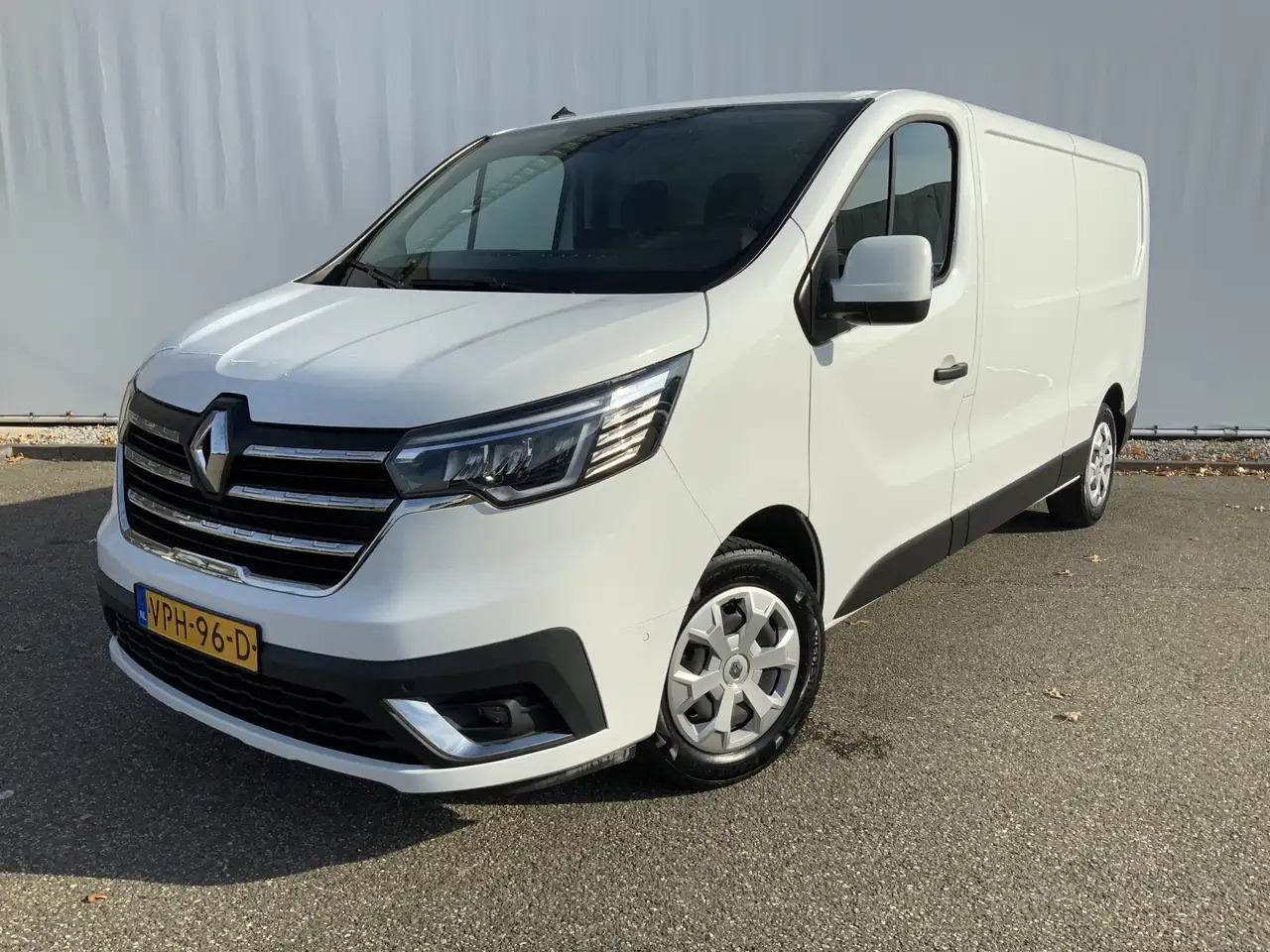 Renault Trafic 2.0 dCi 130 T30 L2H1 Work Edition Airco Cruise Nav - فان: صور 1 Renault Trafic 2.0 dCi 130 T30 L2H1 Work Edition Airco Cruise Nav - فان: صور 1