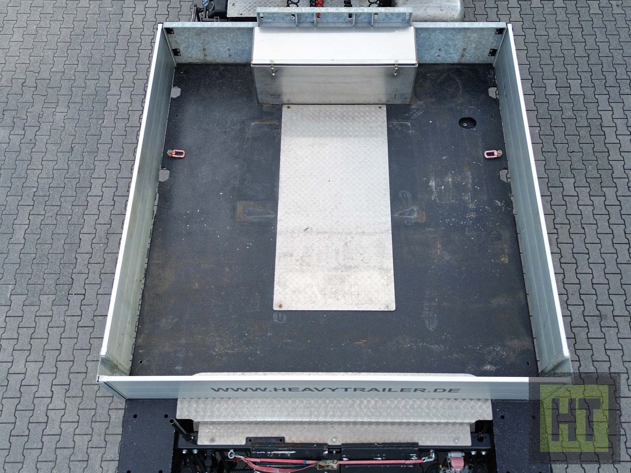 Doll 2-Achs-Tiefbett mit Pantherfahrwerk - عربة مسطحة منخفضة نصف مقطورة: صور 2 Doll 2-Achs-Tiefbett mit Pantherfahrwerk - عربة مسطحة منخفضة نصف مقطورة: صور 2