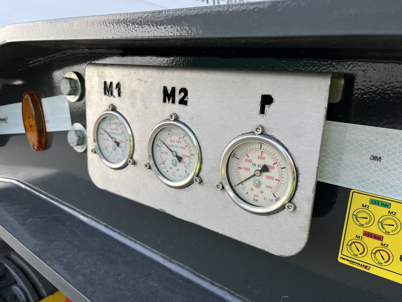 Faymonville 5-Achs-Tele-Semi mit Halbachsen "Twinaxle" und hydr. Rampen Auflieger - عربة مسطحة منخفضة نصف مقطورة: صور 4 Faymonville 5-Achs-Tele-Semi mit Halbachsen "Twinaxle" und hydr. Rampen Auflieger - عربة مسطحة منخفضة نصف مقطورة: صور 4