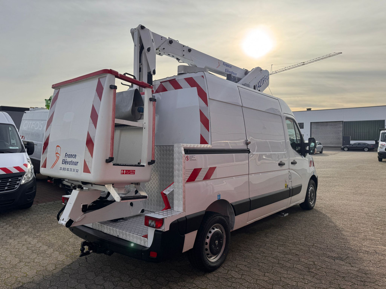 RENAULT Master Hubarbeitsbühne Steiger France Elevateur 142 TPFcc EURO 6Y - مصاعد الازدهار محمولة على شاحنة: صور 4 RENAULT Master Hubarbeitsbühne Steiger France Elevateur 142 TPFcc EURO 6Y - مصاعد الازدهار محمولة على شاحنة: صور 4