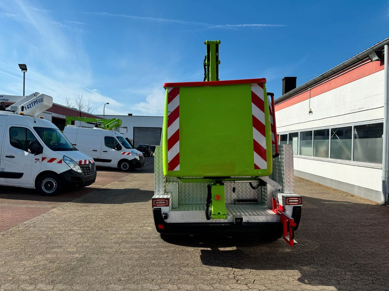 Renault Master Steiger France Elévateur 142 TPFc - مصاعد الازدهار محمولة على شاحنة: صور 5 Renault Master Steiger France Elévateur 142 TPFc - مصاعد الازدهار محمولة على شاحنة: صور 5