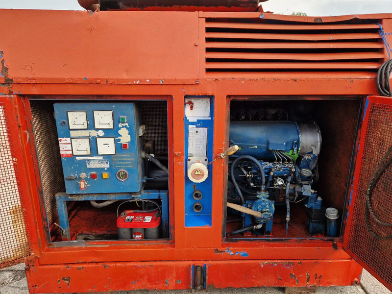 Bredenoord met Leroy Somer generator 42 kVA - مجموعة المولدات: صور 5 Bredenoord met Leroy Somer generator 42 kVA - مجموعة المولدات: صور 5