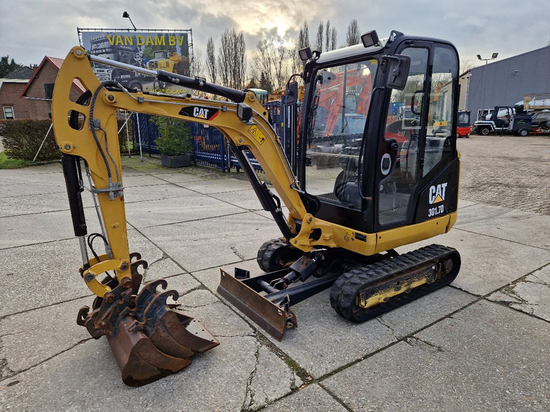 Caterpillar 301.7D with low hours! - حفارة مصغرة: صور 1 Caterpillar 301.7D with low hours! - حفارة مصغرة: صور 1