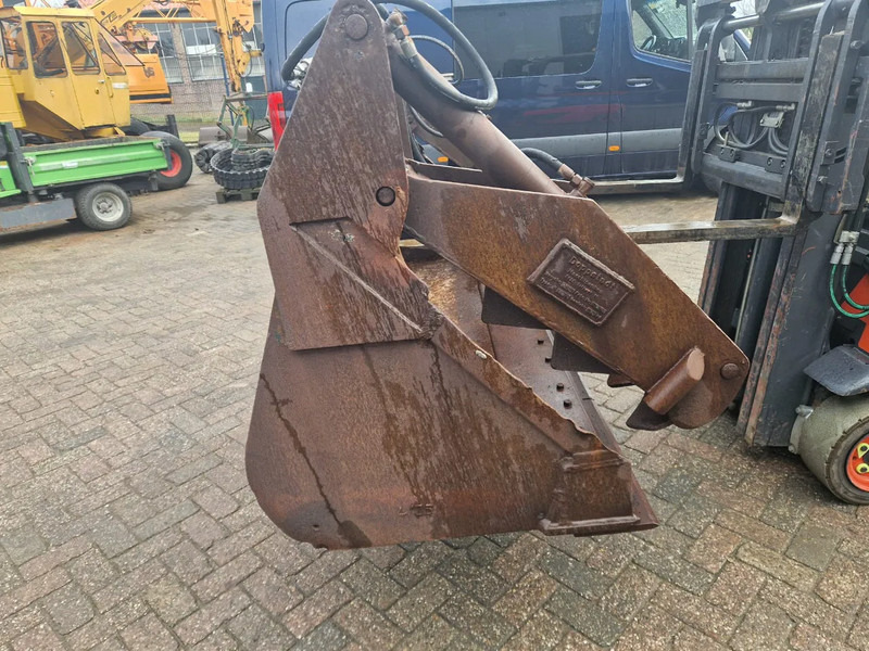 Doppstadt met Volvo aansluiting - بكت - آلات البناء: صور 3 Doppstadt met Volvo aansluiting - بكت - آلات البناء: صور 3