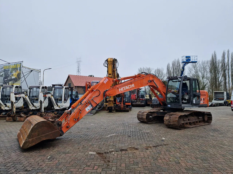 Hitachi ZX160LC-3 rijwerk zéér netjes - حفارات زحافة: صور 2 Hitachi ZX160LC-3 rijwerk zéér netjes - حفارات زحافة: صور 2