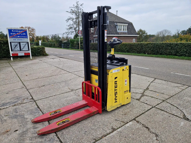 Hyster S1.5S elektrische stapelaar - معدات تكديس: صور 1 Hyster S1.5S elektrische stapelaar - معدات تكديس: صور 1