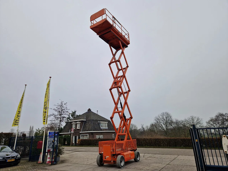 JLG 3369LE elektrisch werkhoogte 12.06m. - رافعات مقصية: صور 2 JLG 3369LE elektrisch werkhoogte 12.06m. - رافعات مقصية: صور 2