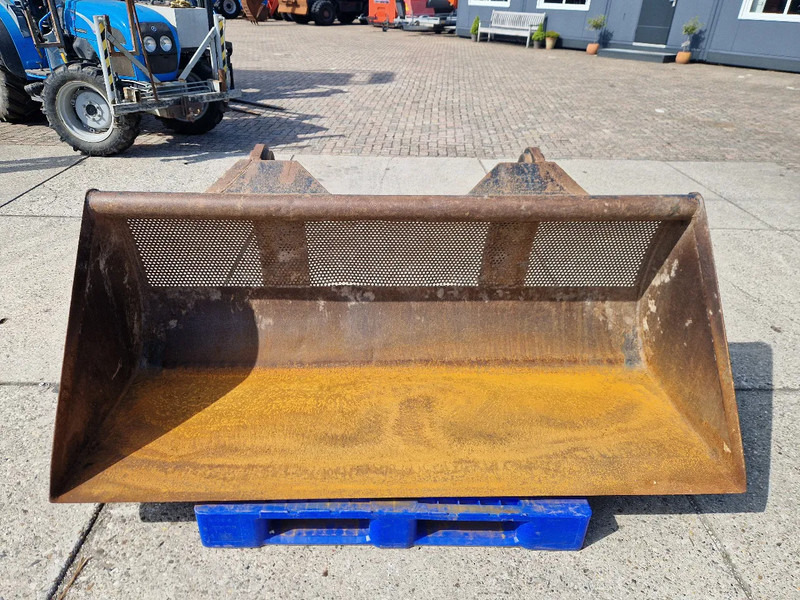 Jeroen van Leeuwen schepbak voor Volvo L30/L35 - بكت - آلات البناء: صور 1 Jeroen van Leeuwen schepbak voor Volvo L30/L35 - بكت - آلات البناء: صور 1