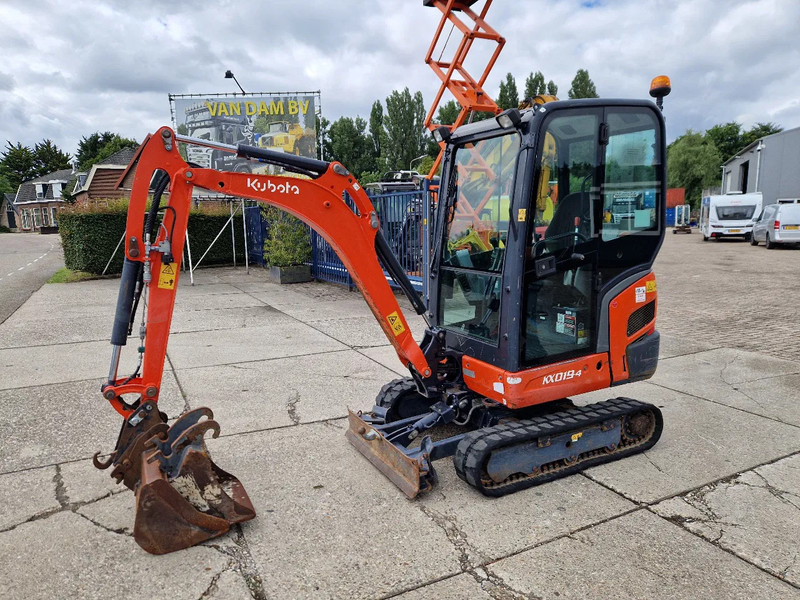 Kubota KX019-4 CW05 met 2 bakken - حفارة مصغرة: صور 1 Kubota KX019-4 CW05 met 2 bakken - حفارة مصغرة: صور 1