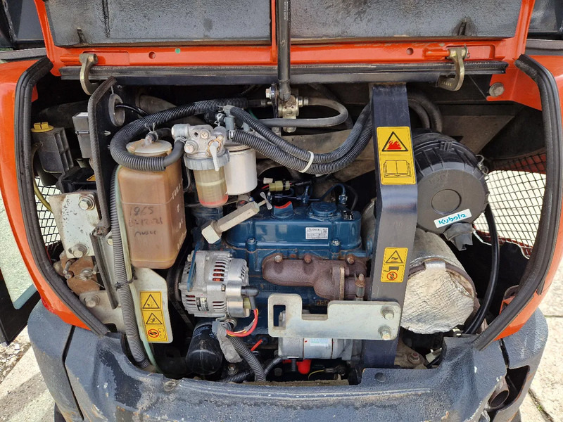 Kubota KX019-4 CW05 met 2 bakken - حفارة مصغرة: صور 5 Kubota KX019-4 CW05 met 2 bakken - حفارة مصغرة: صور 5