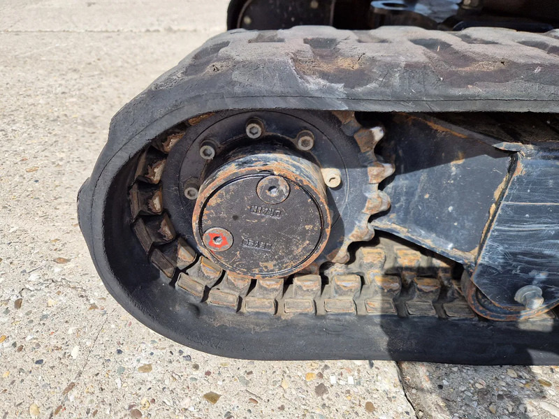 Kubota KX019-4 met 1990 uur - حفارة مصغرة: صور 5 Kubota KX019-4 met 1990 uur - حفارة مصغرة: صور 5