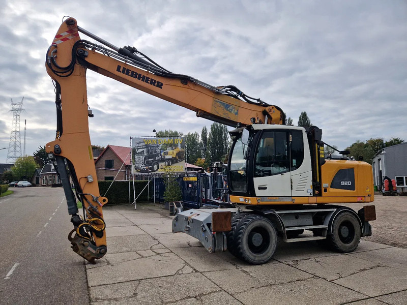 Liebherr A 920 Litronic - حفارة النقل والشحن: صور 5 Liebherr A 920 Litronic - حفارة النقل والشحن: صور 5