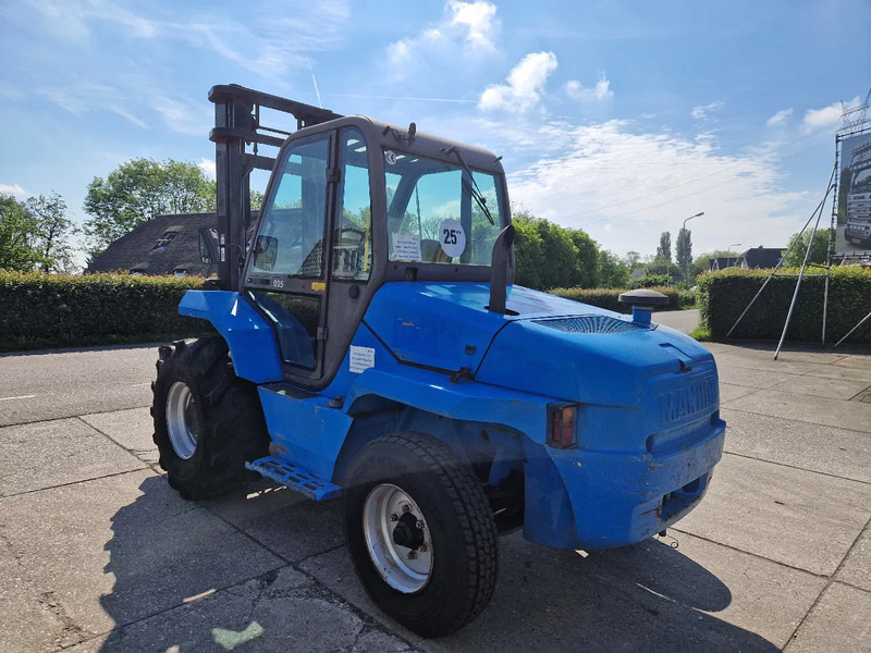 Manitou MC50 ruwterreinheftruck met sideshift - شاحنات الطرق الوعرة: صور 4 Manitou MC50 ruwterreinheftruck met sideshift - شاحنات الطرق الوعرة: صور 4