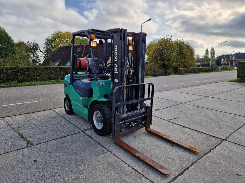 Maximal Nissan Zhejiang 2.5 ton LPG LOW HOURS - رافعة شوكية تعمل بالغاز: صور 3 Maximal Nissan Zhejiang 2.5 ton LPG LOW HOURS - رافعة شوكية تعمل بالغاز: صور 3