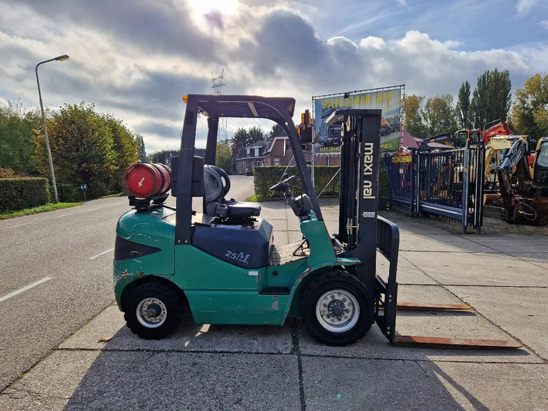 Nissan Zhejiang Maximal with 1290 hours 2.5 ton LPG - رافعة شوكية تعمل بالغاز: صور 2 Nissan Zhejiang Maximal with 1290 hours 2.5 ton LPG - رافعة شوكية تعمل بالغاز: صور 2