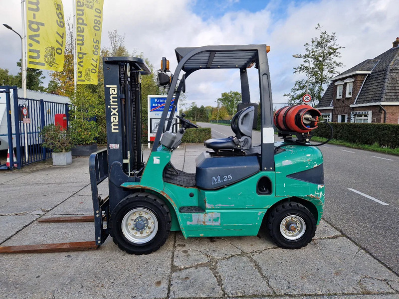 Nissan Zhejiang Maximal with 1290 hours 2.5 ton LPG - رافعة شوكية تعمل بالغاز: صور 1 Nissan Zhejiang Maximal with 1290 hours 2.5 ton LPG - رافعة شوكية تعمل بالغاز: صور 1