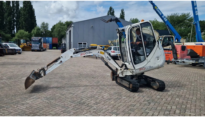 WACKER NEUSON 2003RD met nivelleersysteem - حفارة مصغرة: صور 3 WACKER NEUSON 2003RD met nivelleersysteem - حفارة مصغرة: صور 3