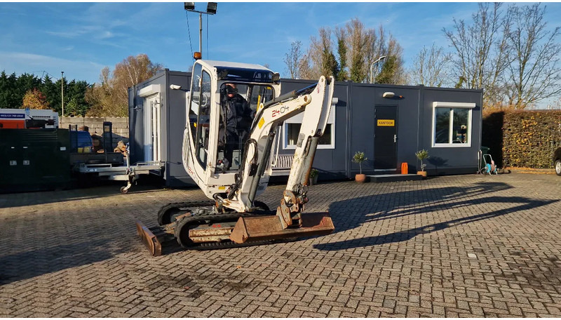 WACKER NEUSON 2404RD kan op een helling draaien - حفارة مصغرة: صور 1 WACKER NEUSON 2404RD kan op een helling draaien - حفارة مصغرة: صور 1