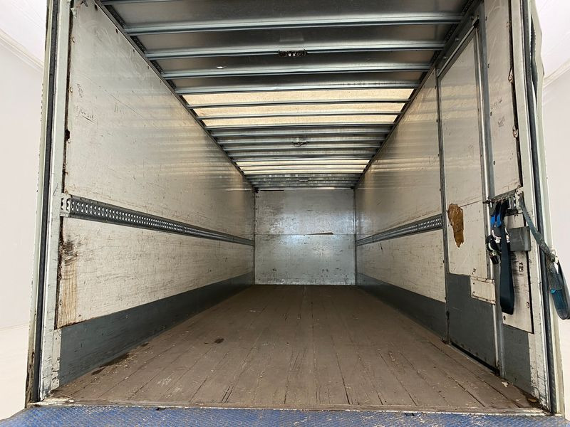 بصندوق مغلق شاحنة DAF CF65.250: صور 7