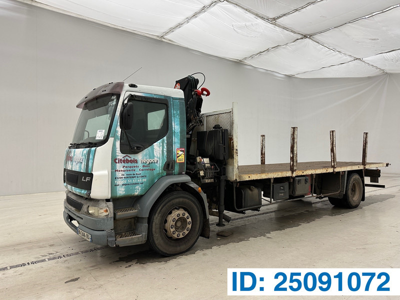 DAF LF55.210 - شاحنات مسطحة, شاحنة كرين: صور 1 DAF LF55.210 - شاحنات مسطحة, شاحنة كرين: صور 1