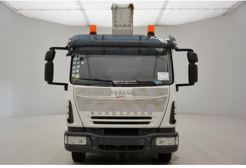 Iveco Eurocargo 120E18 - مصاعد الازدهار محمولة على شاحنة: صور 2 Iveco Eurocargo 120E18 - مصاعد الازدهار محمولة على شاحنة: صور 2