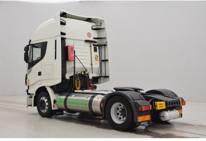 Iveco Stralis AS440S40 LNG Natural Power - شاحنة جرار: صور 4 Iveco Stralis AS440S40 LNG Natural Power - شاحنة جرار: صور 4