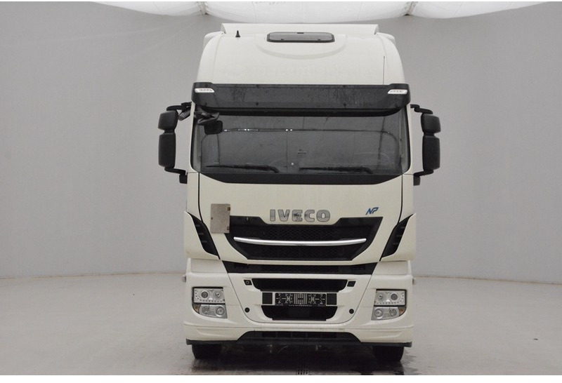 Iveco Stralis AS440S40 LNG Natural Power - شاحنة جرار: صور 2 Iveco Stralis AS440S40 LNG Natural Power - شاحنة جرار: صور 2