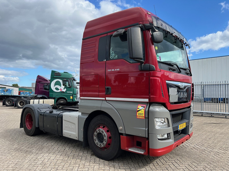 MAN TGX 18.440 - ADR - شاحنة جرار: صور 3 MAN TGX 18.440 - ADR - شاحنة جرار: صور 3