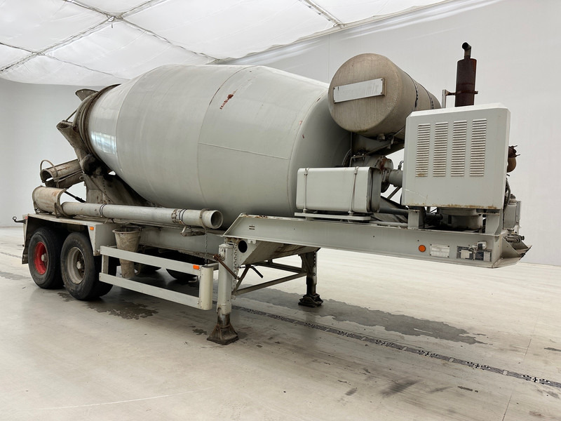 MOL Mixer 10 cub - نصف مقطورة خلاطة خرسانة: صور 3 MOL Mixer 10 cub - نصف مقطورة خلاطة خرسانة: صور 3