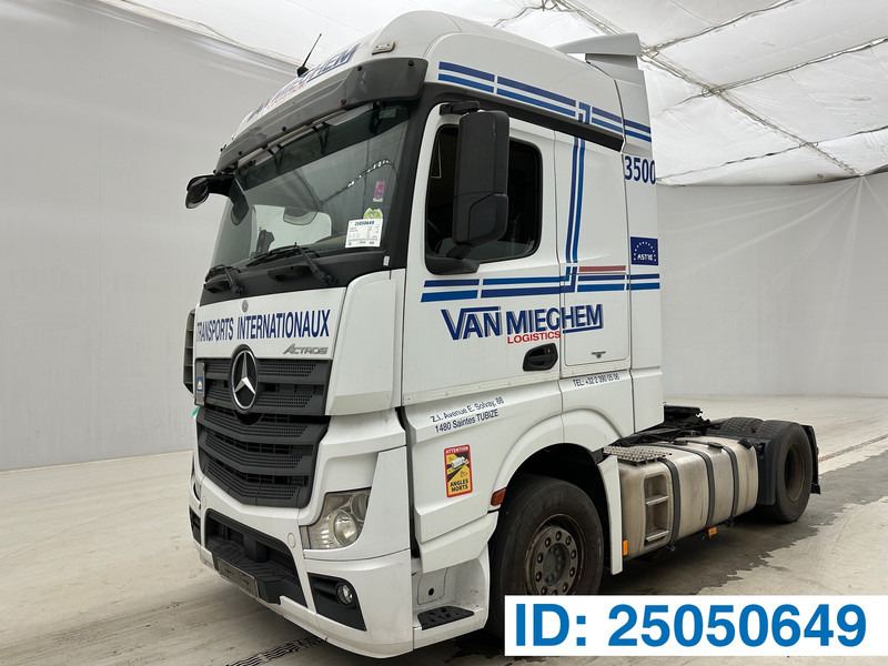 Mercedes-Benz Actros 1842 - شاحنة جرار: صور 1 Mercedes-Benz Actros 1842 - شاحنة جرار: صور 1