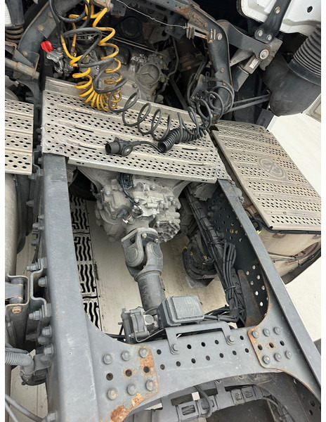 شاحنة جرار Mercedes-Benz Actros 1842: صور 11 شاحنة جرار Mercedes-Benz Actros 1842: صور 11