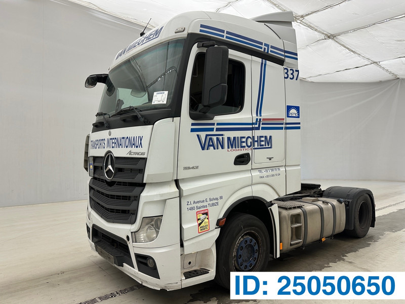 Mercedes-Benz Actros 1842 - شاحنة جرار: صور 1 Mercedes-Benz Actros 1842 - شاحنة جرار: صور 1