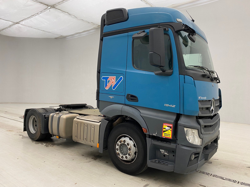 Mercedes-Benz Actros 1942 - شاحنة جرار: صور 3 Mercedes-Benz Actros 1942 - شاحنة جرار: صور 3