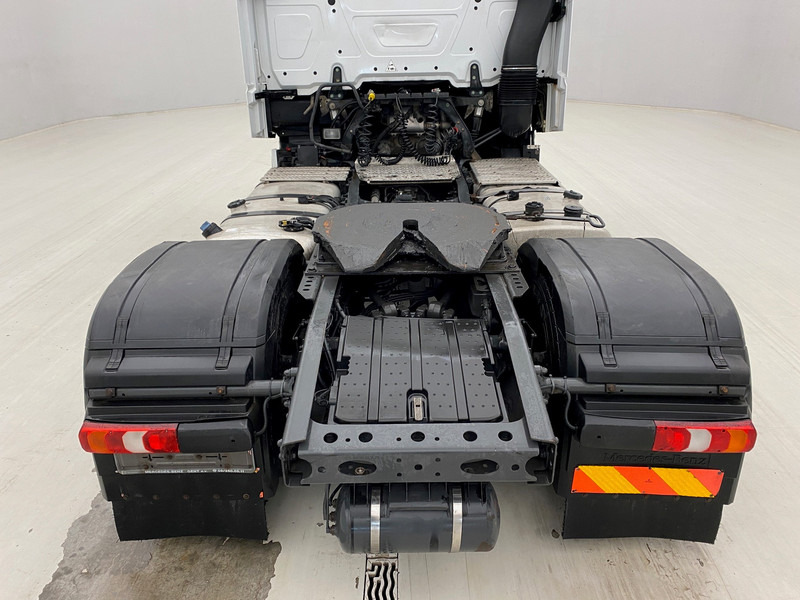 Mercedes-Benz Actros 1942 - شاحنة جرار: صور 5 Mercedes-Benz Actros 1942 - شاحنة جرار: صور 5