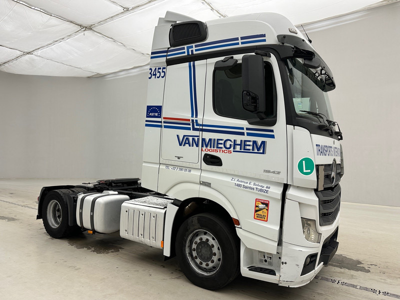 Mercedes-Benz Actros 1942 - شاحنة جرار: صور 3 Mercedes-Benz Actros 1942 - شاحنة جرار: صور 3