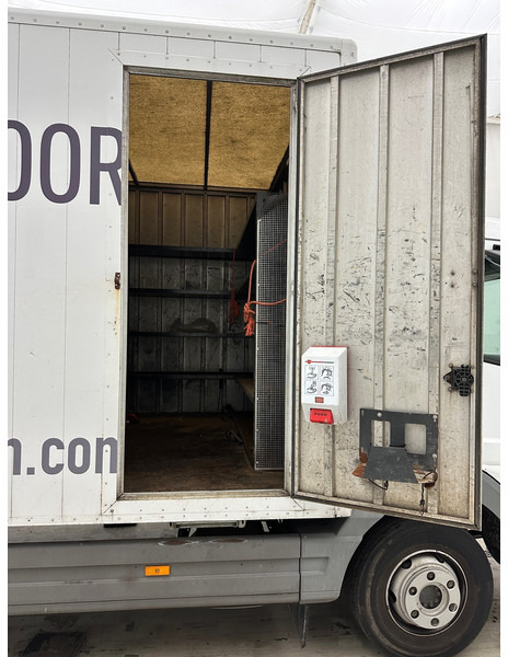 Mercedes-Benz Atego 1018 - بصندوق مغلق شاحنة: صور 4 Mercedes-Benz Atego 1018 - بصندوق مغلق شاحنة: صور 4