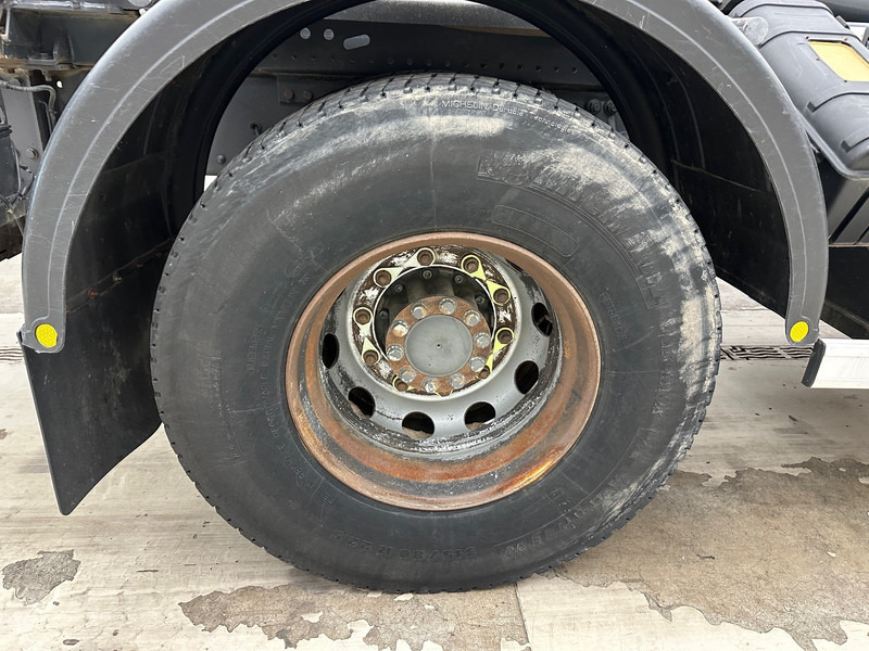 Mercedes-Benz Axor 1824 - شاحنة ذات الخطاف, شاحنة كرين: صور 5 Mercedes-Benz Axor 1824 - شاحنة ذات الخطاف, شاحنة كرين: صور 5