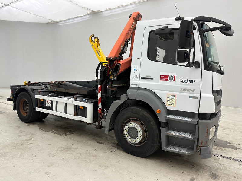 Mercedes-Benz Axor 1824 - شاحنة ذات الخطاف, شاحنة كرين: صور 3 Mercedes-Benz Axor 1824 - شاحنة ذات الخطاف, شاحنة كرين: صور 3