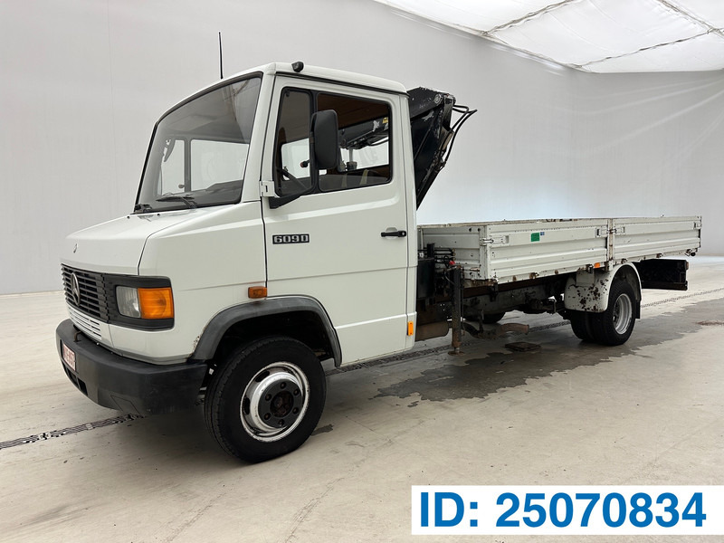Mercedes-Benz Ecoliner 609D - شاحنات مسطحة, شاحنة كرين: صور 1 Mercedes-Benz Ecoliner 609D - شاحنات مسطحة, شاحنة كرين: صور 1