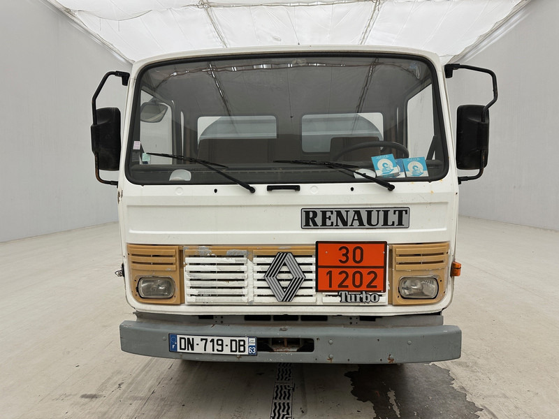 Renault Midliner S120 - شاحنة صهريج: صور 2 Renault Midliner S120 - شاحنة صهريج: صور 2