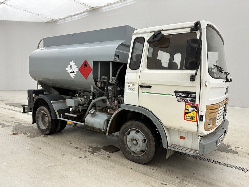 Renault Midliner S120 - شاحنة صهريج: صور 3 Renault Midliner S120 - شاحنة صهريج: صور 3
