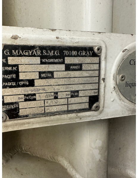 Renault Midlum 240 DXi - شاحنة صهريج: صور 5 Renault Midlum 240 DXi - شاحنة صهريج: صور 5