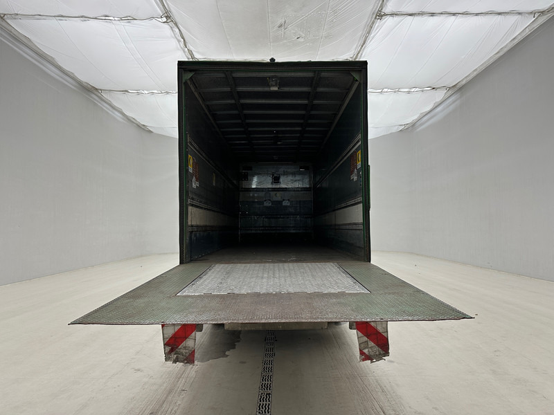 Volvo FE 300 - 6x2 - بصندوق مغلق شاحنة: صور 4 Volvo FE 300 - 6x2 - بصندوق مغلق شاحنة: صور 4