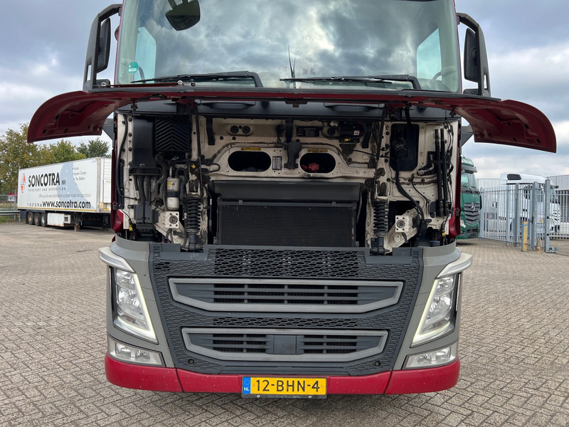 Volvo FH 420 Globetrotter - ADR - شاحنة جرار: صور 4 Volvo FH 420 Globetrotter - ADR - شاحنة جرار: صور 4